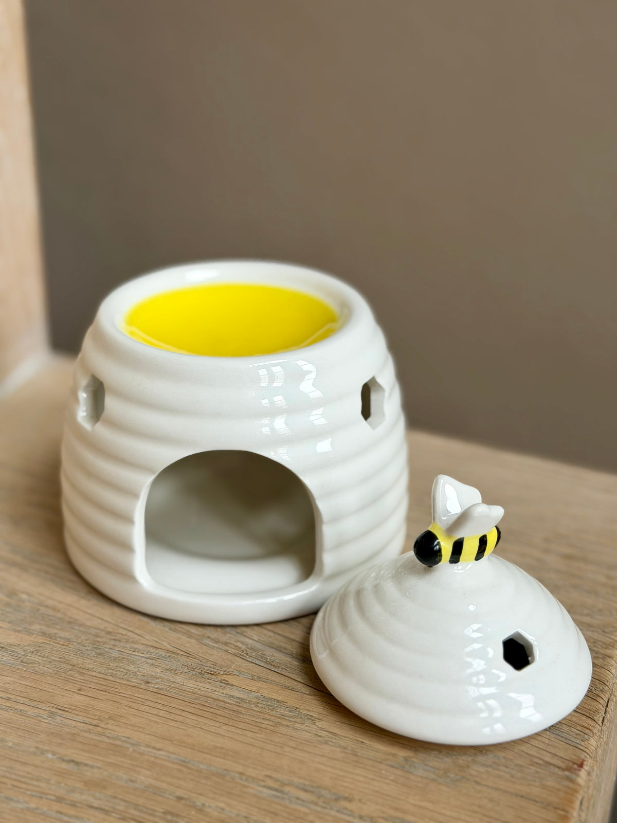 Beehive - wax burner
