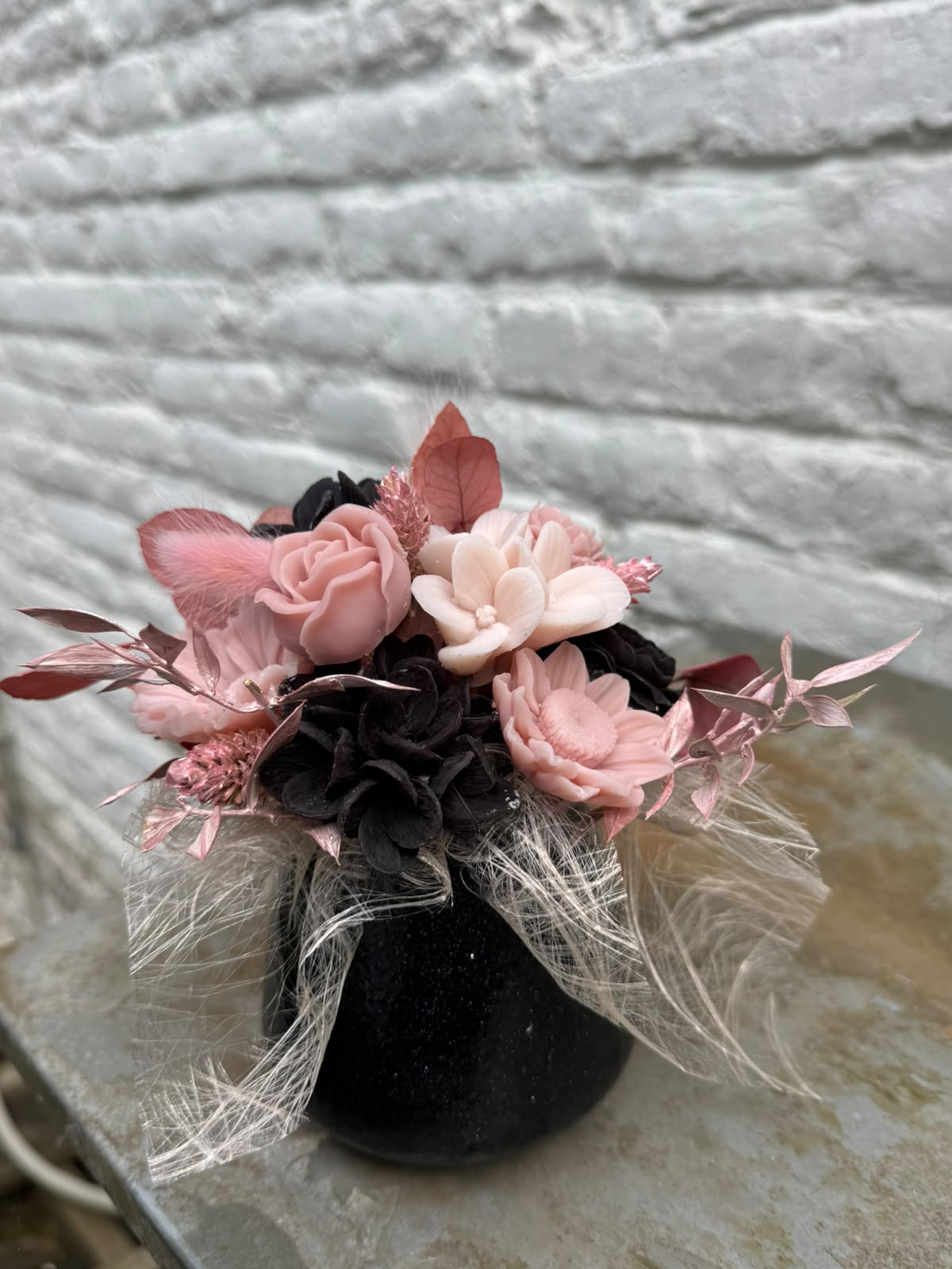 Bloemenboeket van sojawas - zwart & roos, small