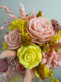 Soy wax flower bouquet - pastel yellow and light rose
