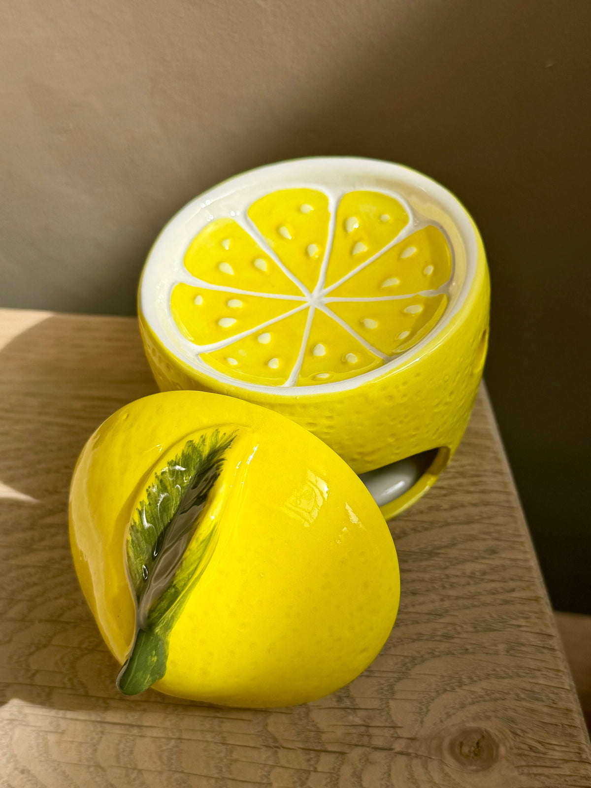 Lemon wax melt burner