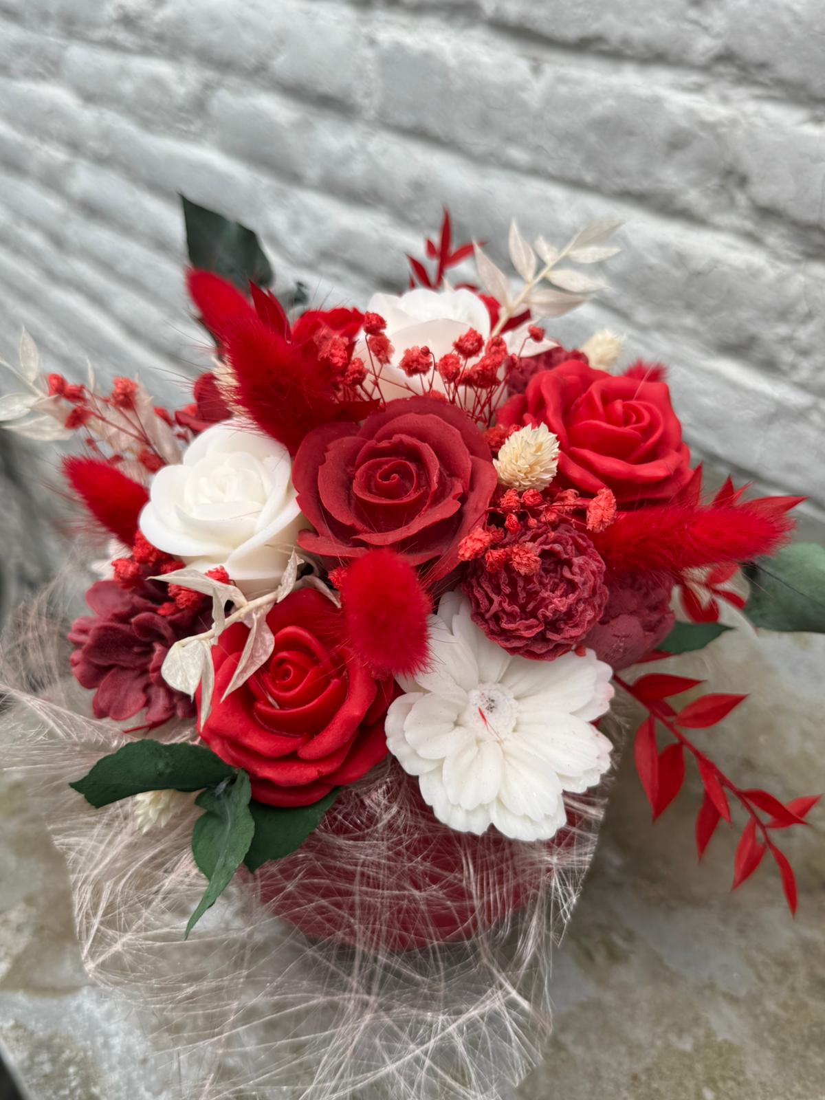 Bloemenboeket van sojawas - rood