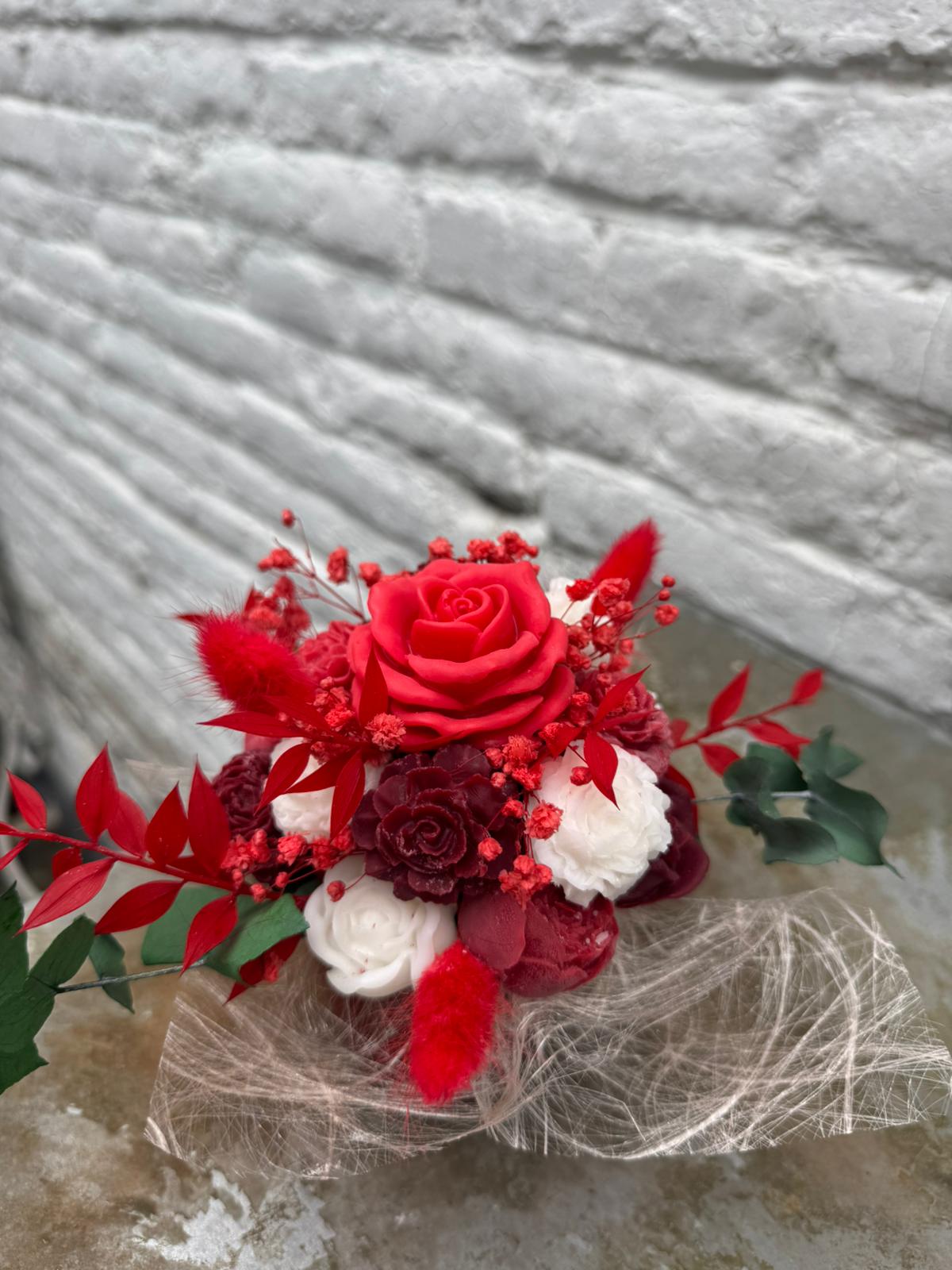 Bloemenboeket van sojawas - rood