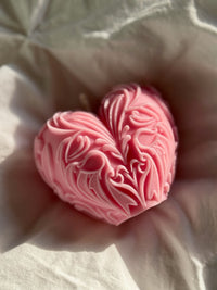 Sculpted heart
