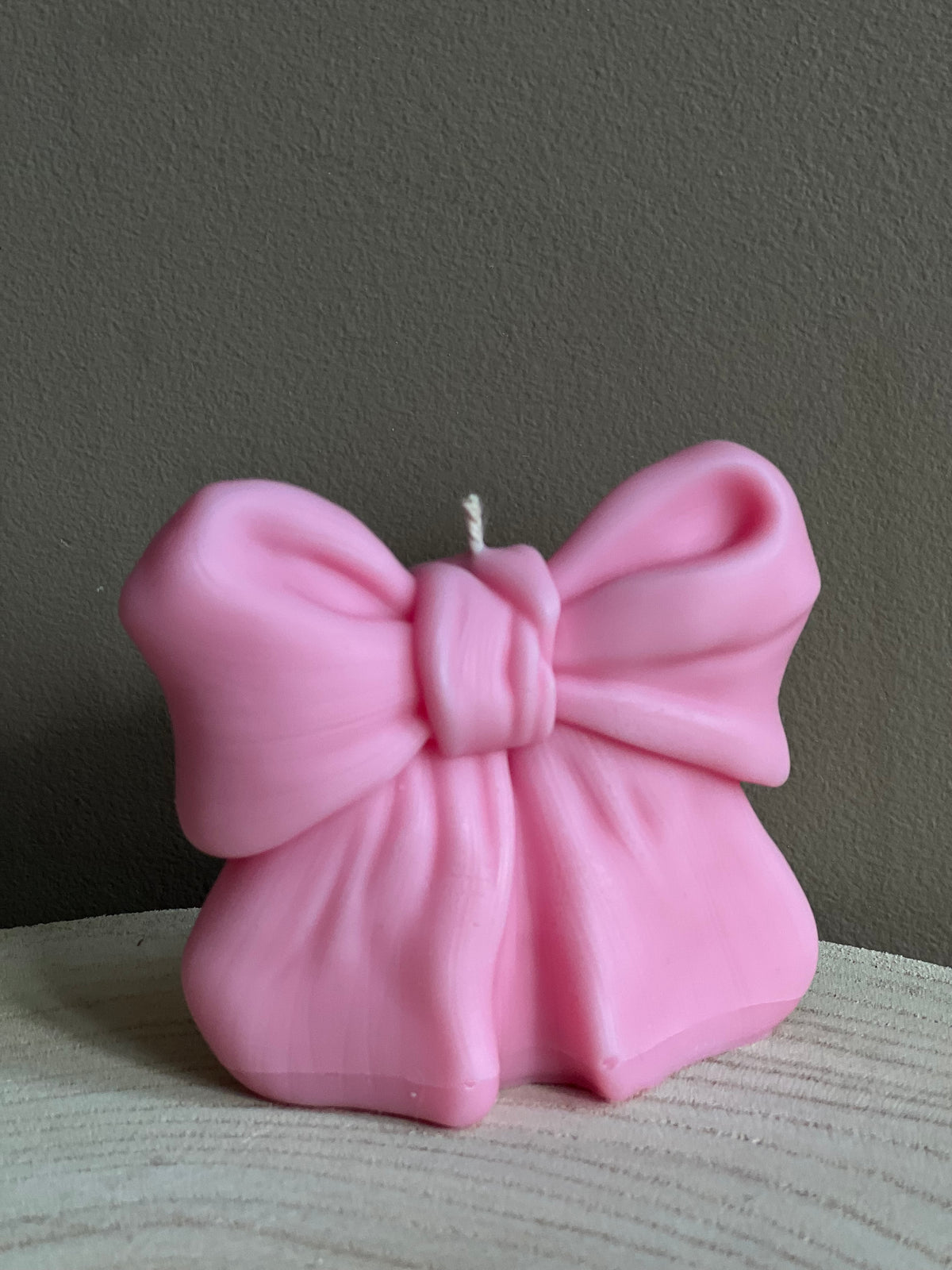 Large bow