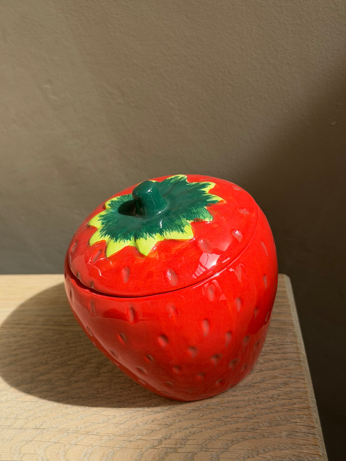 Strawberry wax melt warmer