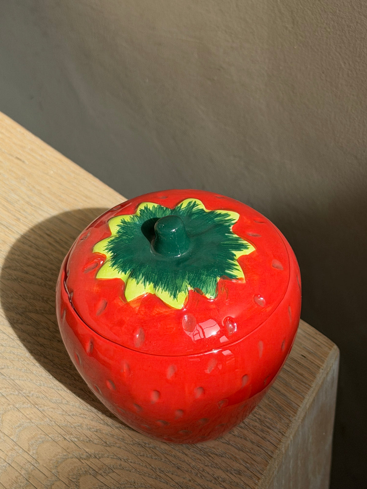 Strawberry wax melt warmer