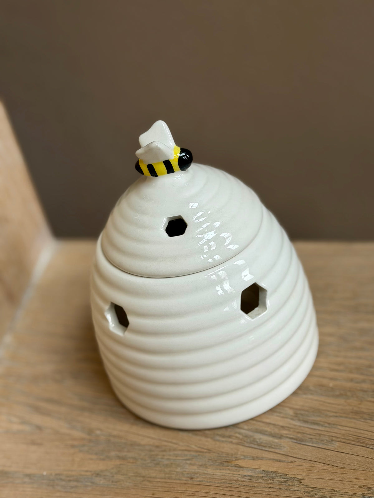 Beehive - wax burner