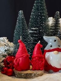Snowy Scout (Gnome de Noël avec bâton et ski) - bougie