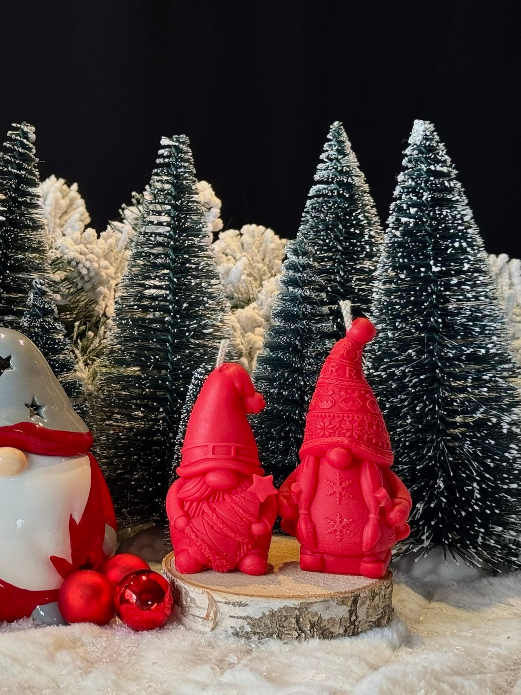 Frosty Skier (gnome de Noël avec bâtons de ski) - bougie