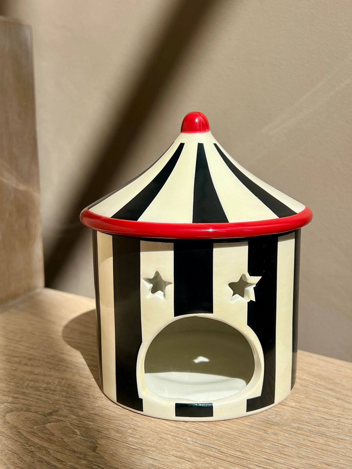 Circus waxbrander