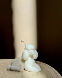 Lady - liggende poedel kaars