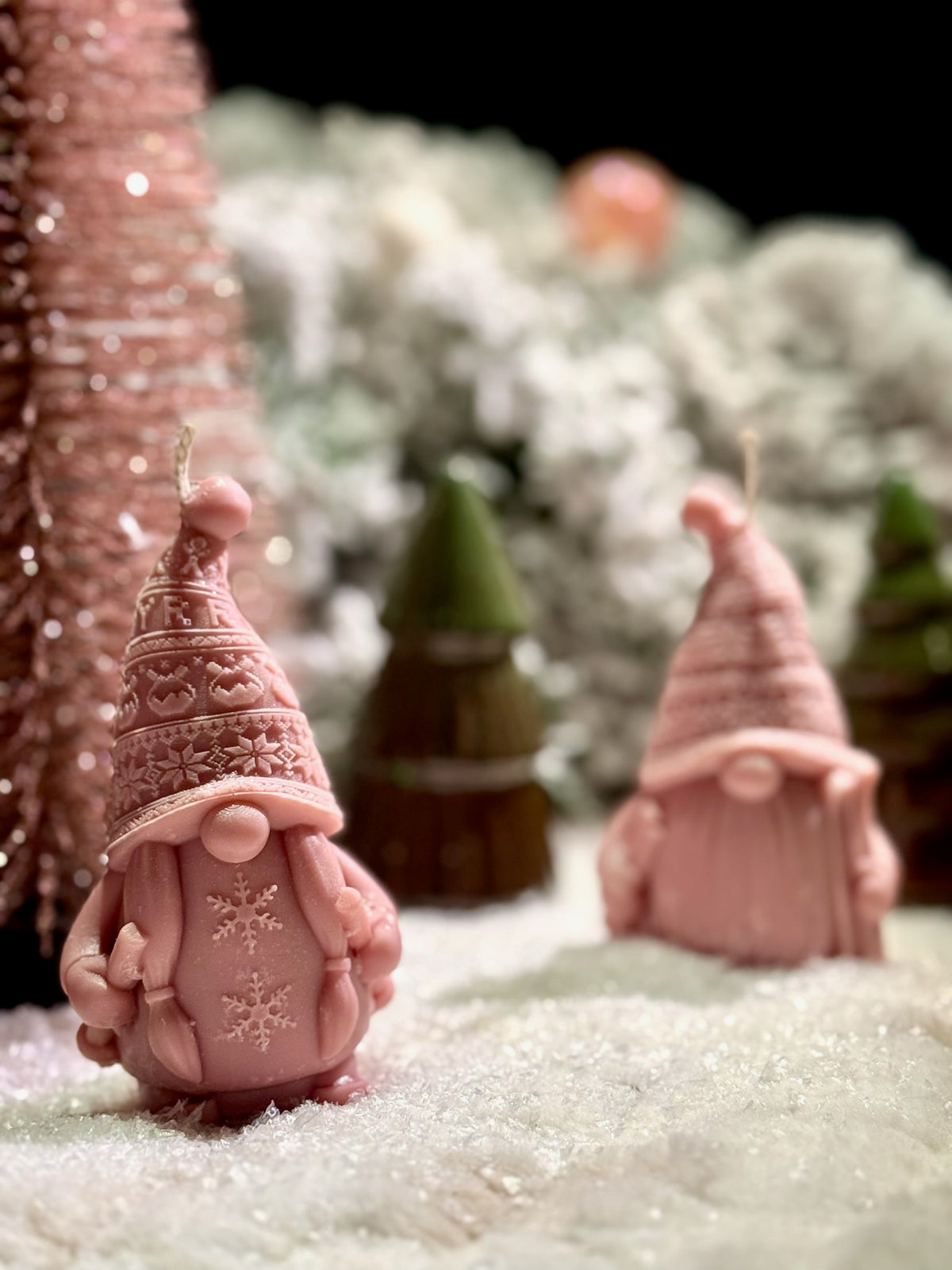 Frosty Skier (gnome de Noël avec bâtons de ski) - bougie