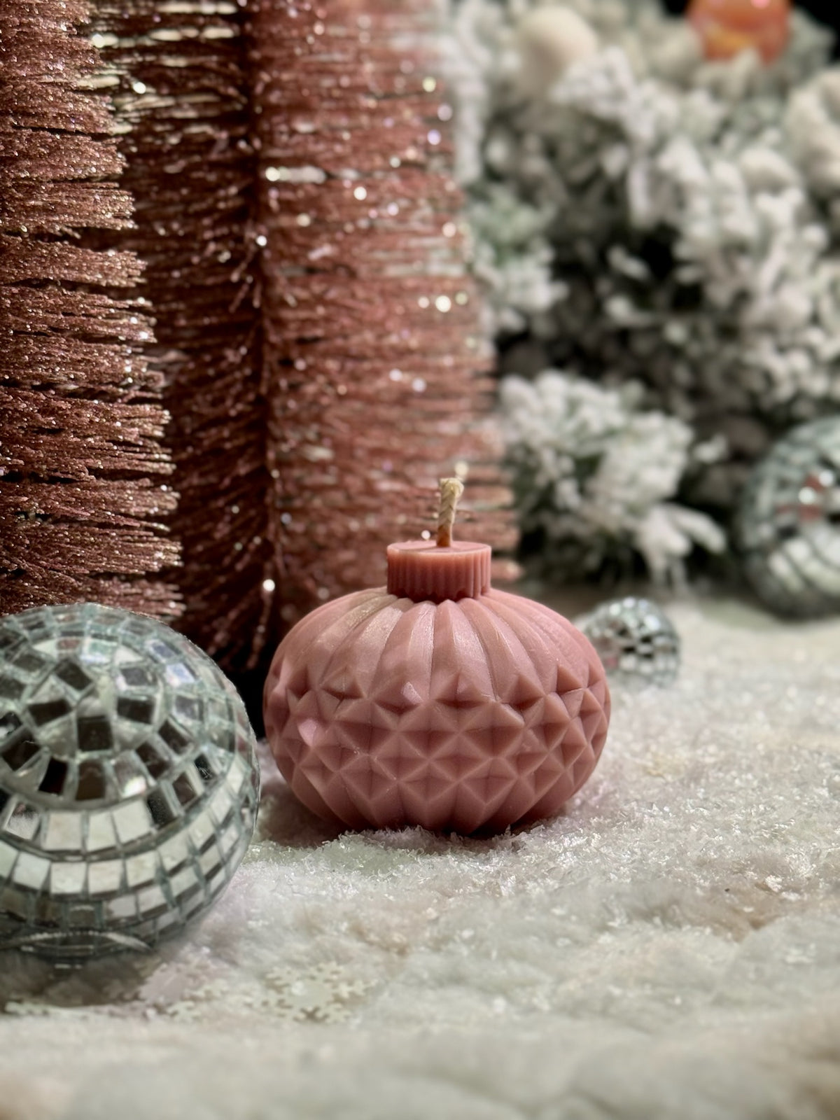 Merry Globe – Christmas ball candle