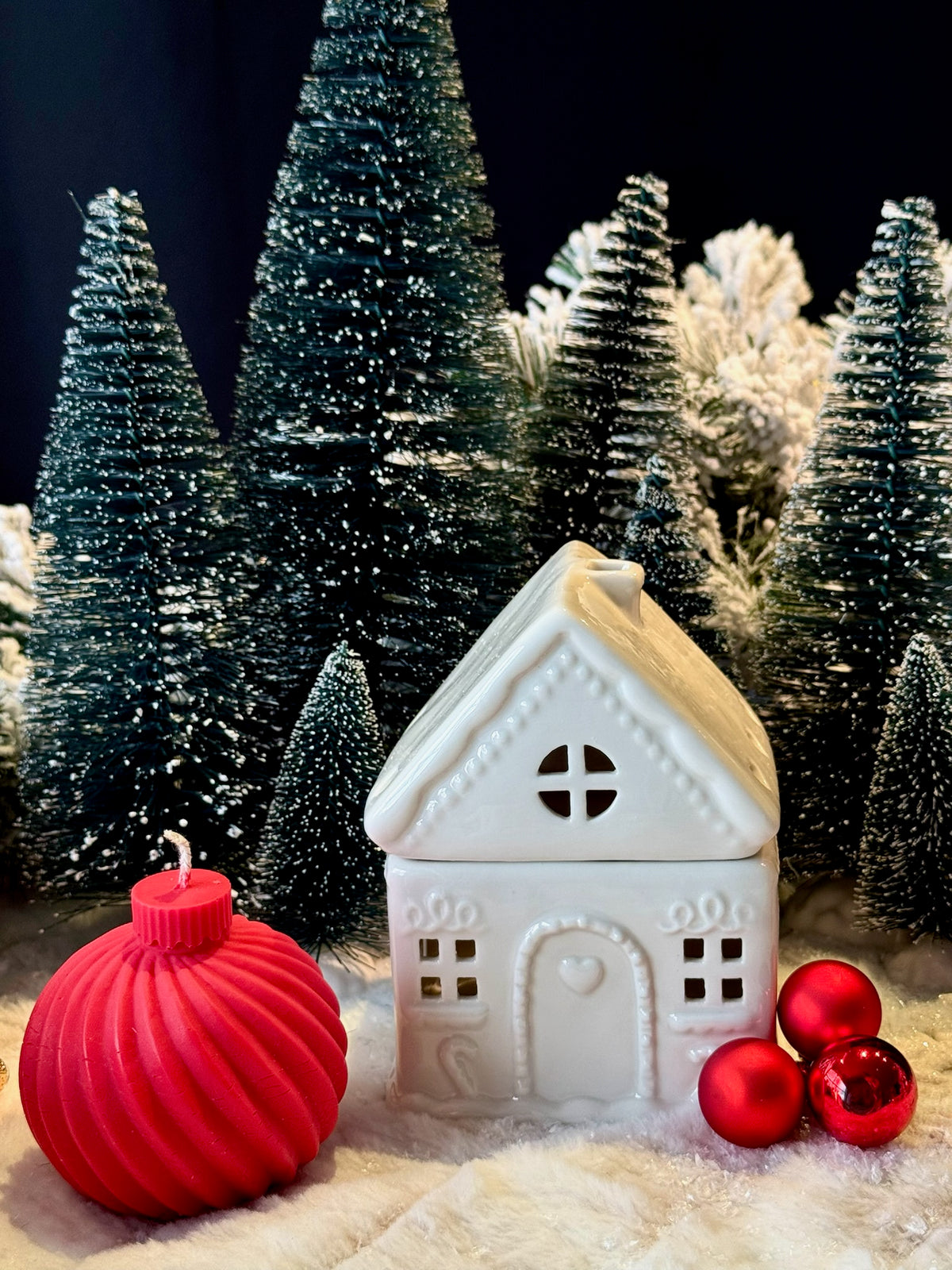 Twisty Joy – Christmas ball candle