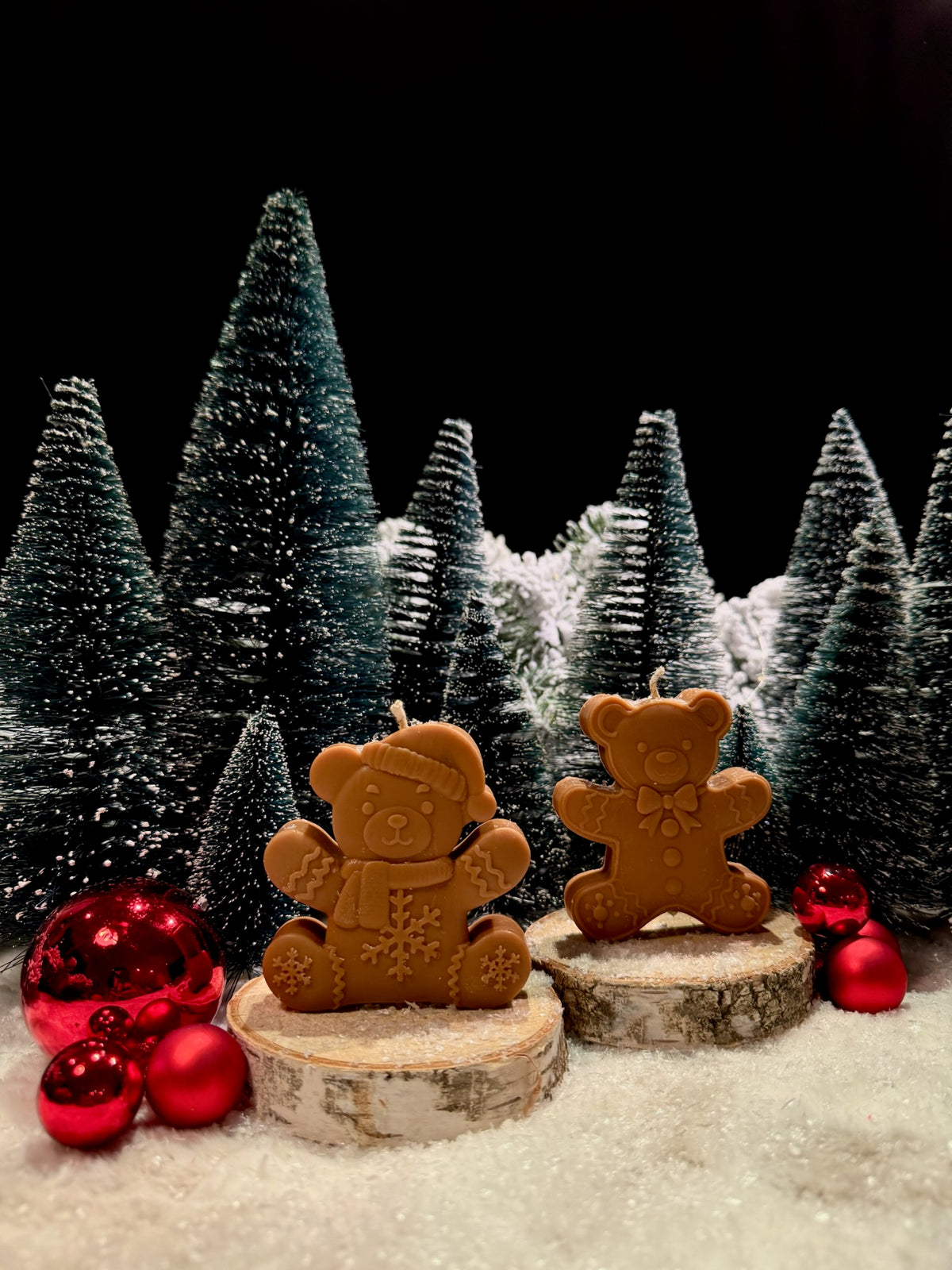 Ginger & Joy – Set of 2 Gingerbread Bear Candles