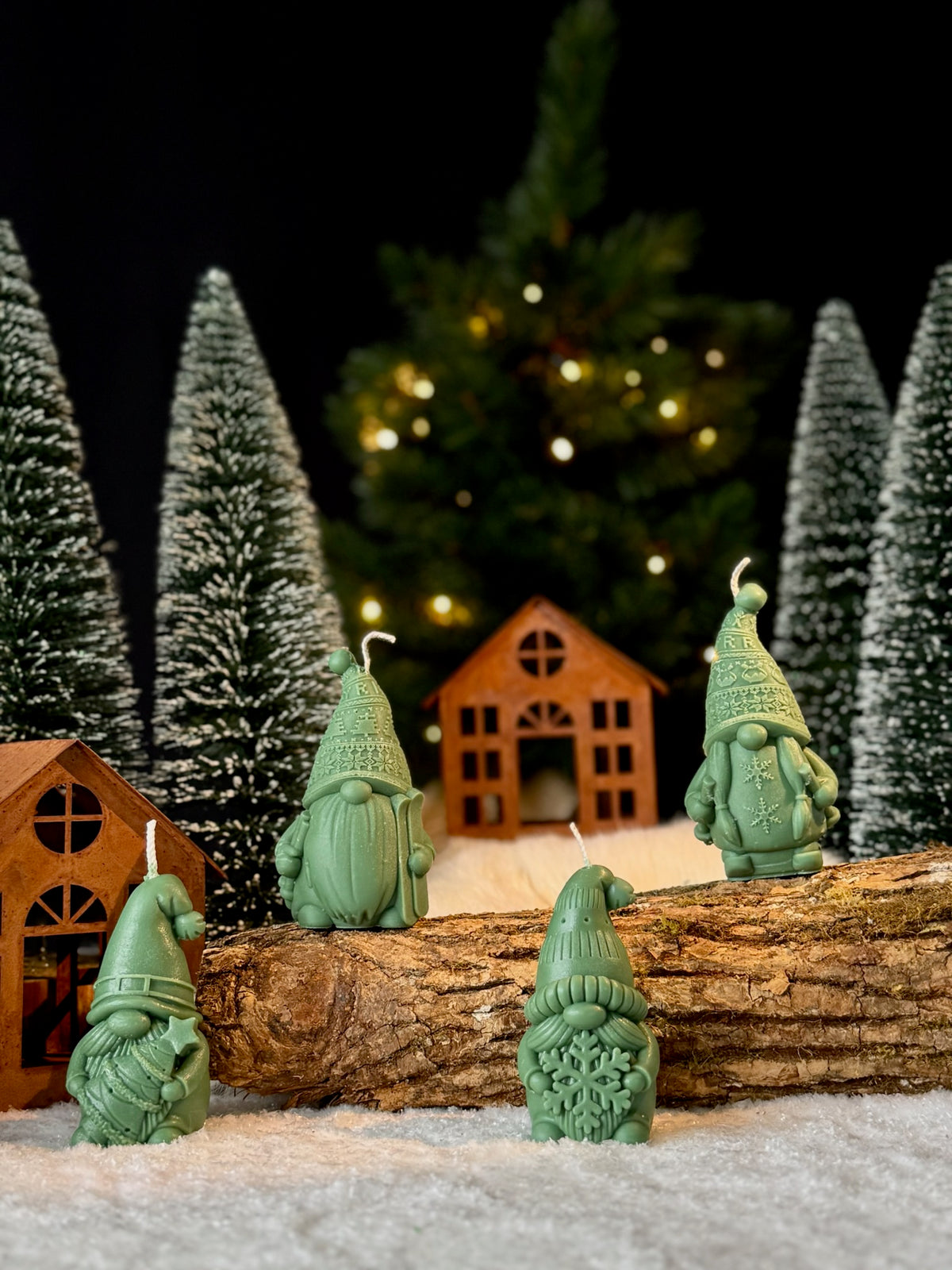 Les Gnomes d'Hiver – Set de 4 bougies gnomes de Noël