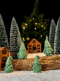 Les Gnomes d'Hiver – Set de 4 bougies gnomes de Noël