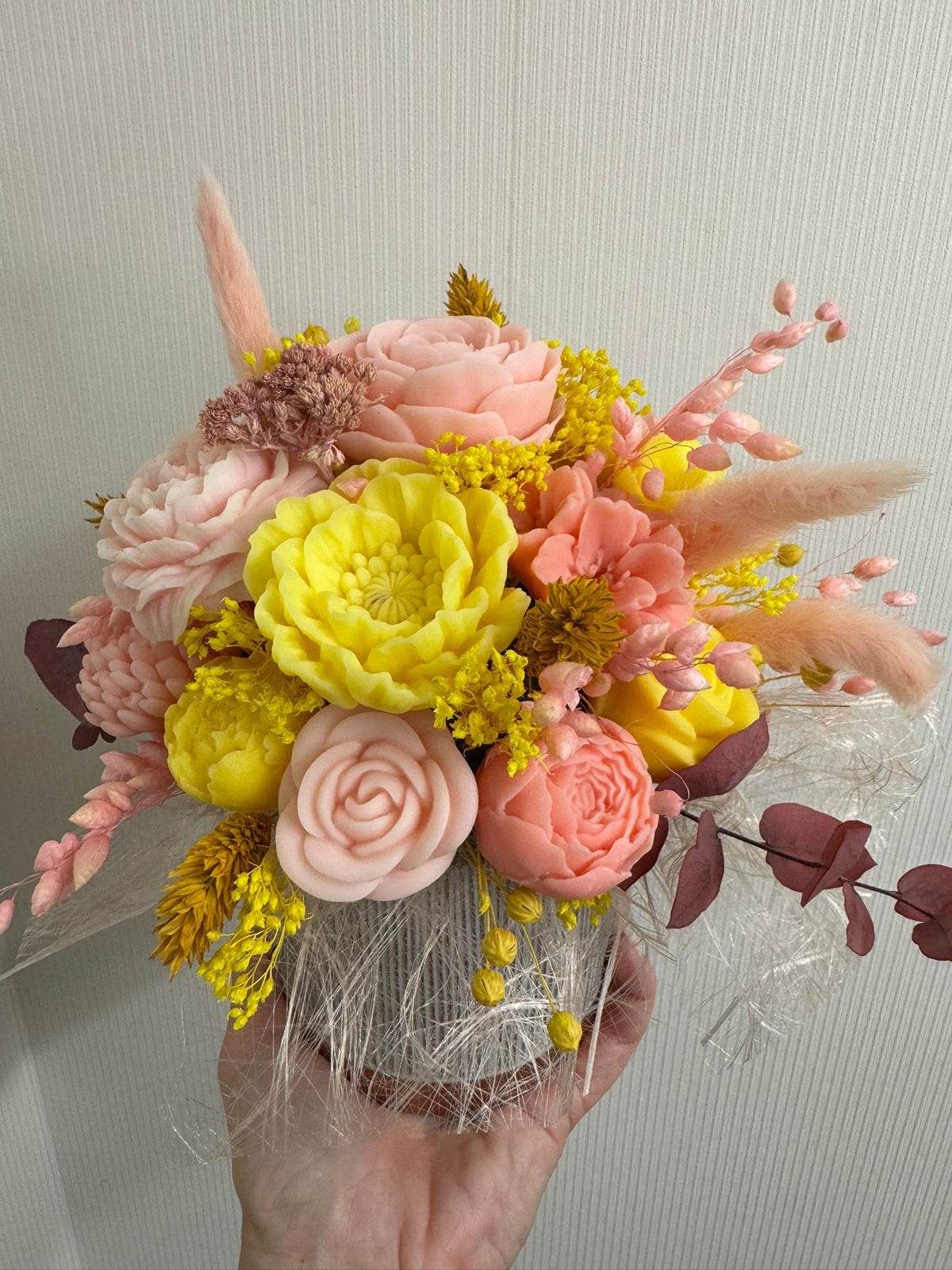 Soy wax flower bouquet - pastel yellow and light rose