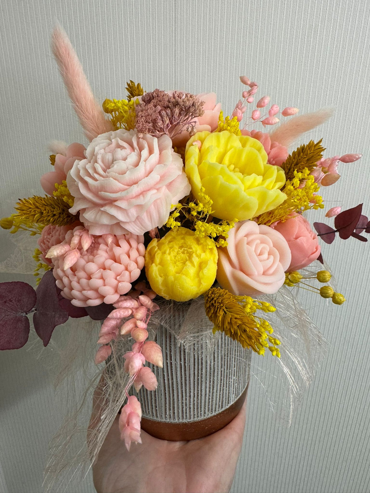 Soy wax flower bouquet - pastel yellow and light rose
